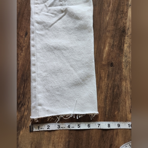 NWT Levi's 501 Straight Leg Original High Rise 24x30 Raw Hem - Picture 4 of 12